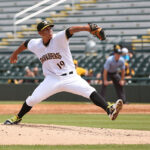 Magallanes sacó todo su poder para vencer a Bravos