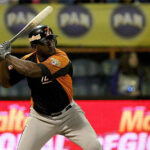 Raúl Rivero pactó con los Gigantes de San Francisco