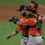 Magallanes soltó su artillería para apalear a Caribes