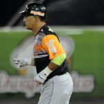 Gregorio Petit y Trayvon Robinson sacaron la bola en el triunfo de Leones