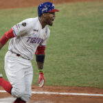 Yonny Chirinos candidato a la rotación de Tampa Bay