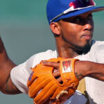 Robinson Chirinos incluye yoga entre sus rutinas de entrenamiento
