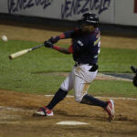 Leones fulminó al Magallanes en extrainnings