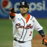 Oakland adquirió a Edward Mujica