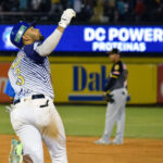Deolis Guerra acordó con Milwaukee