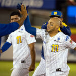 Bravos llegó a 10 victorias tras vencer a Tiburones en entradas extras