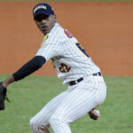 Tiburones atacó temprano al Magallanes y niveló su récord