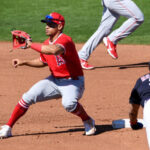 Félix Hernández sintió molestias en el codo