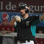 Leones reaccionó a punta de batazos