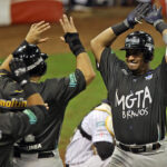 Rafael Pineda brilló en su debut y Caribes barrió a Tiburones