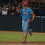 Bravos reaccionó y dominó a los Tigres en entradas extras