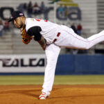 Bravos apaleó a Caribes y se llevó la serie oriental 