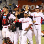 Travis Taijeron disfruta su experiencia con Caribes