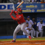Caribes volvió a barrer a Leones y es puntero solitario