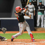 Caribes salió airoso en debut de Omar López