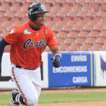 Sandy León invitado a los entrenamientos de los Marlins