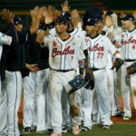 Dioner Navarro acordó con los Medias Blancas