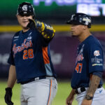 Víctor Reyes firmó para jugar con los Gigantes en Corea del Sur