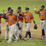 Ofensiva de los Tigres castigó a Tiburones