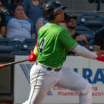 Robert Suárez comandó a los latinos durante la primera mitad en Japón