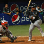 Jorgan Cavanerio y Tiburones silenciaron al Magallanes