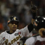 Alexis Candelario mantiene a Tiburones en la punta