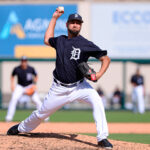 Robinson Chirinos asumirá la titularidad de la receptoría de Texas