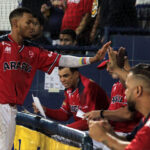 Ofensiva de Tiburones despertó con fuerza ante Cardenales