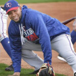 Luis Valbuena listo para competir por la primera base de los Ángeles