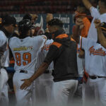 Caribes no perdonó al pitcheo de Tiburones