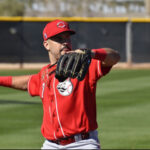 Félix Hernández sintió molestias en el codo