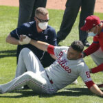 Ronald Acuña Jr. mejora de las molestias en la mano izquierda