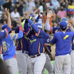 Fanaticada se divierte apoyando a los suyos en el Quisqueya