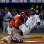 Caribes no perdonó al pitcheo de Tiburones