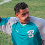 Yohan Pino lanzará en Corea del Sur