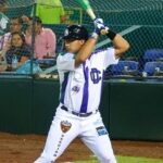 Hernán Pérez gana tiempo de juego en Milwaukee
