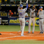 Águilas se despidió con barrida al Cardenales