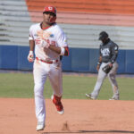 Juan Fernández se metió en la historia de la LVBP con un solo swing