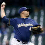 Las pelotas le siguen huyendo a Ronald Acuña