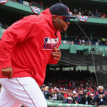 Luis Valbuena será operado y perderá el resto de la temporada