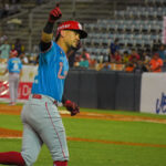 Rafael Pineda deslumbró para guiar blanqueo de Caribes frente a Tigres