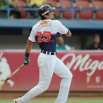 Águilas venció a Caribes en noche perfecta de Argenis Díaz