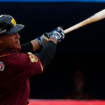 Elvis Araujo cerca de debutar con las Águilas