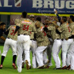 Enfrentados en el terreno, unidos por la sangre