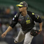 Jeffrey Báez prendió la fiesta en el adiós de Alex González