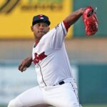 Elvis Araujo se gana elogios en Filadelfia