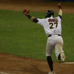 Con jonrón de Wellington Dotel Cardenales vino de atrás para vencerá a Magallanes