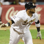 Héctor García gana elogios por su buen contacto con el bate