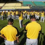 Tiburones reunió a 29 peloteros en su primera práctica
