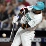 Tiburones recibió al mánager Edgardo Alfonzo